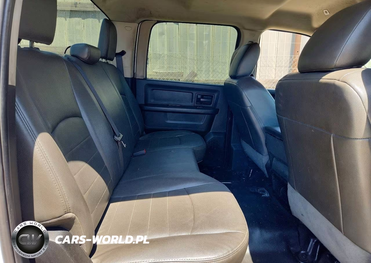 2019 Ram 1500 Classic Tradesman VIN:3C6RR6KT2KG585614 - 10