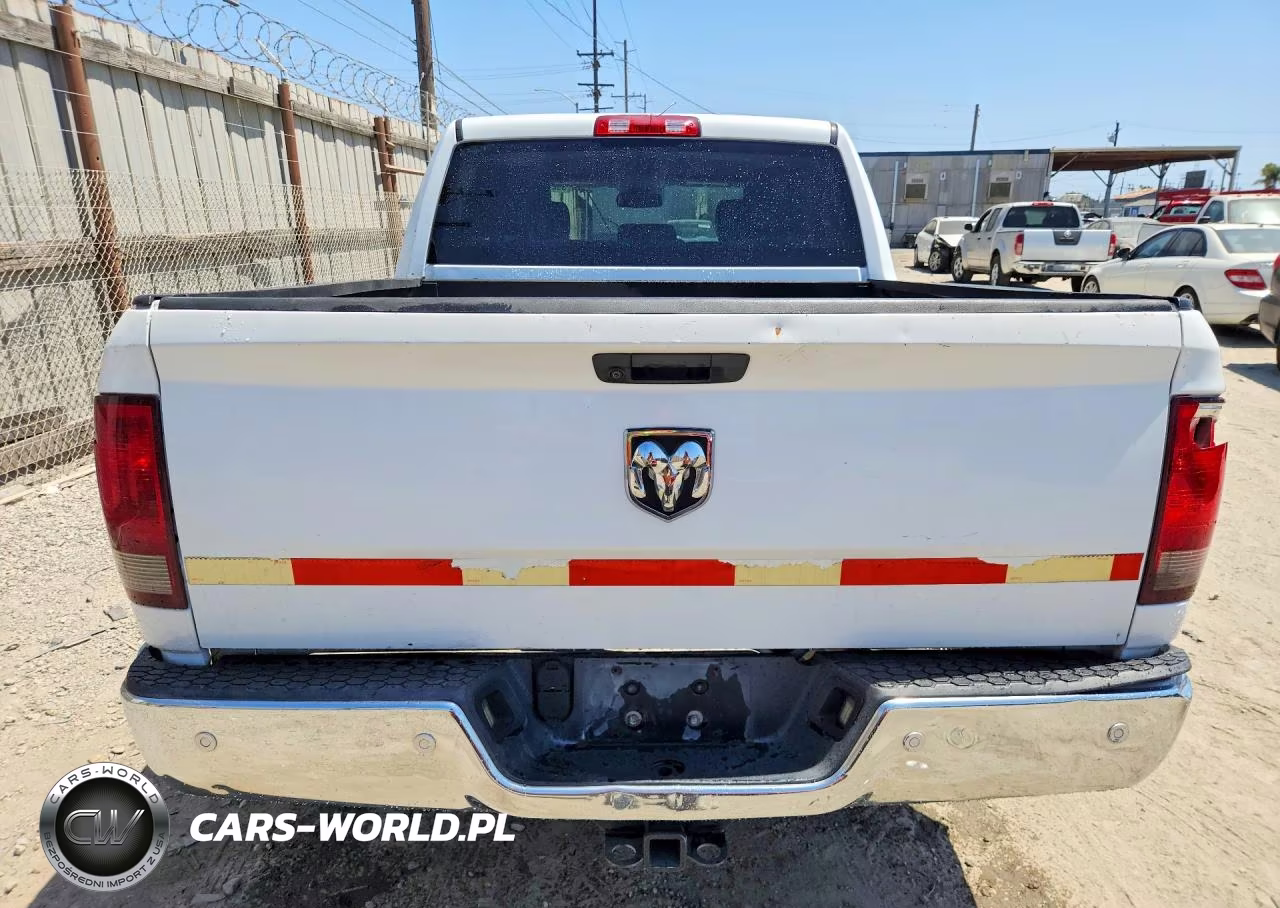 2019 Ram 1500 Classic Tradesman VIN:3C6RR6KT2KG585614 - 6