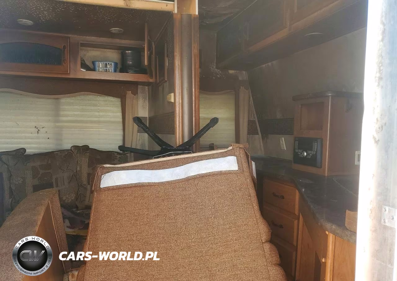 2012 Keystone Sprinter Camper VIN:4YDT32724C1531169 - 6