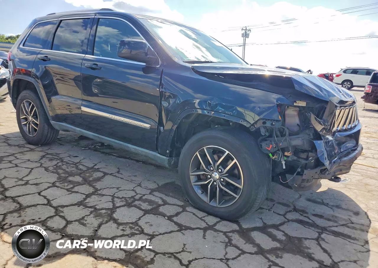2014 Jeep Grand Cherokee Laredo VIN:1C4RJFAG0EC544829 - 4