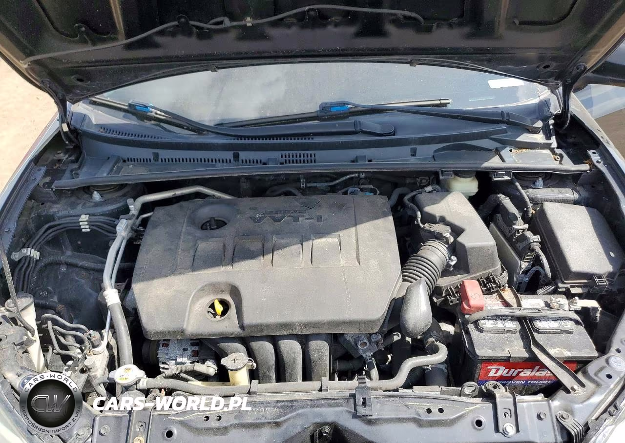 2018 Toyota Corolla Le VIN:5YFBURHEXJP812446 - 11