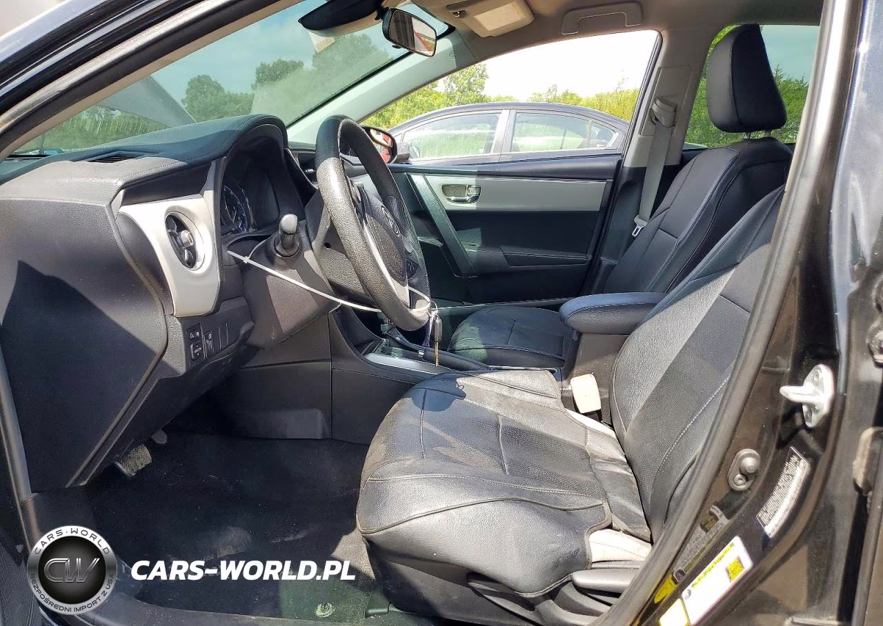 2018 Toyota Corolla Le VIN:5YFBURHEXJP812446 - 7