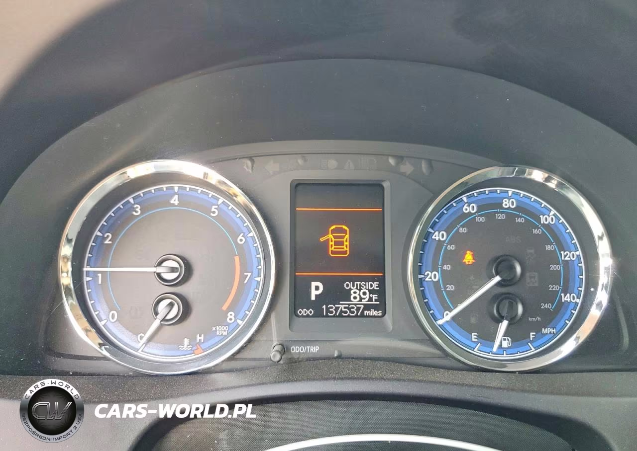 2018 Toyota Corolla Le VIN:5YFBURHEXJP812446 - 9