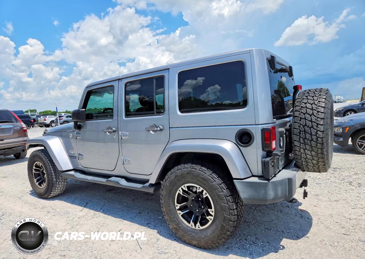 2015 Jeep Wrangler Unlimited Sahara VIN:1C4HJWEG2FL707004 - 2