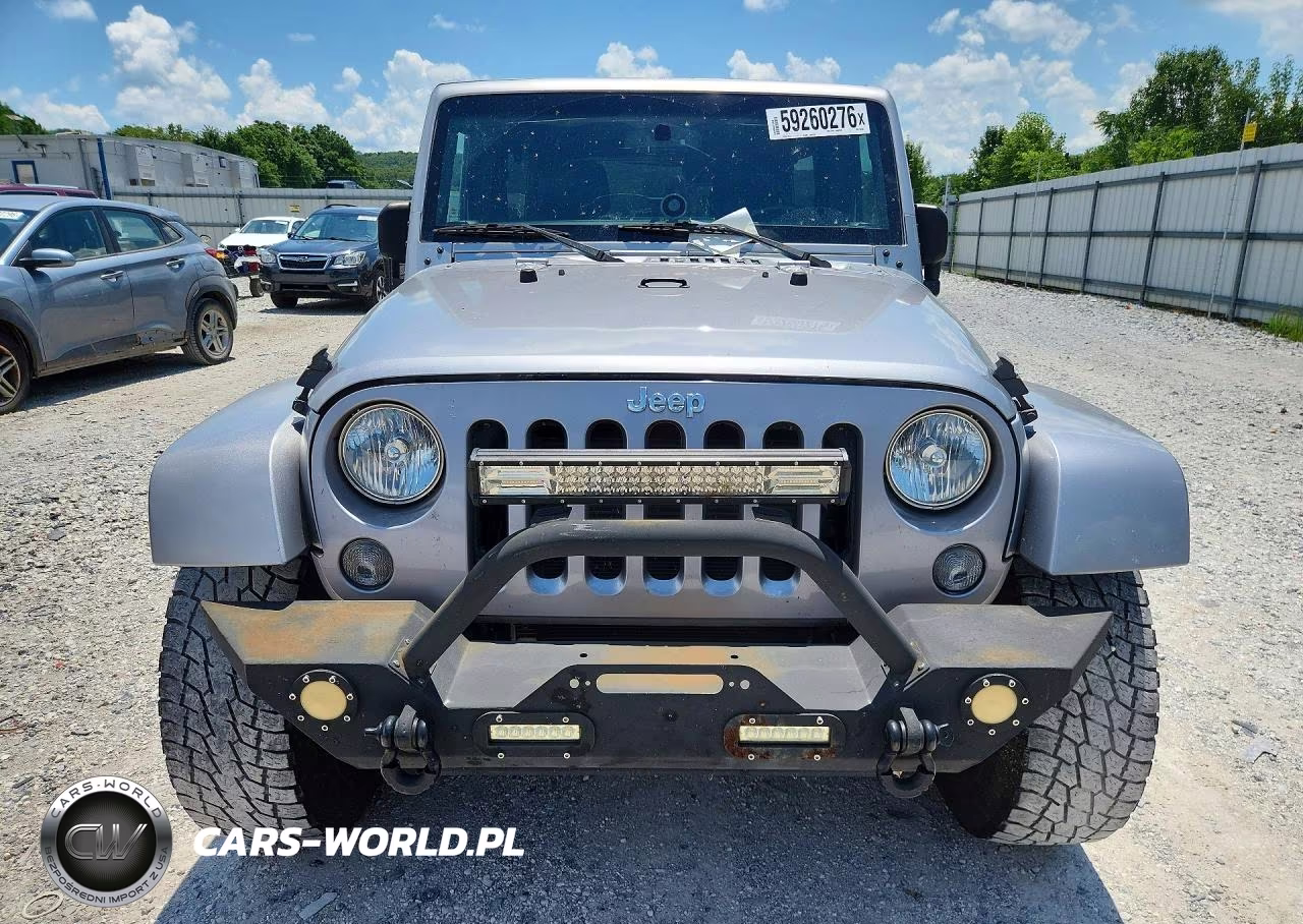 2015 Jeep Wrangler Unlimited Sahara VIN:1C4HJWEG2FL707004 - 5