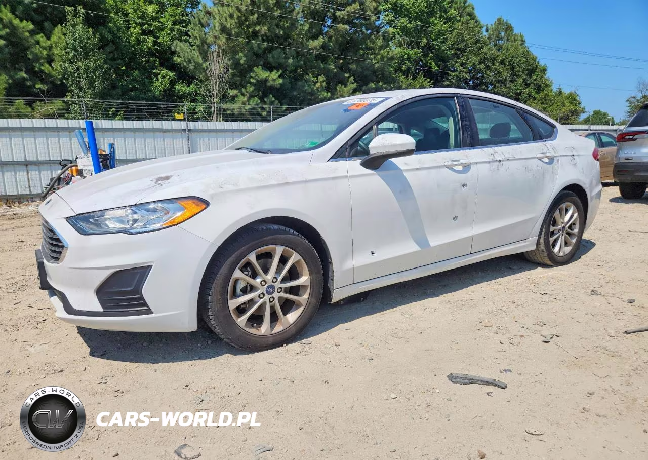 2020 Ford Fusion Se – zdjęcie 1 z 13