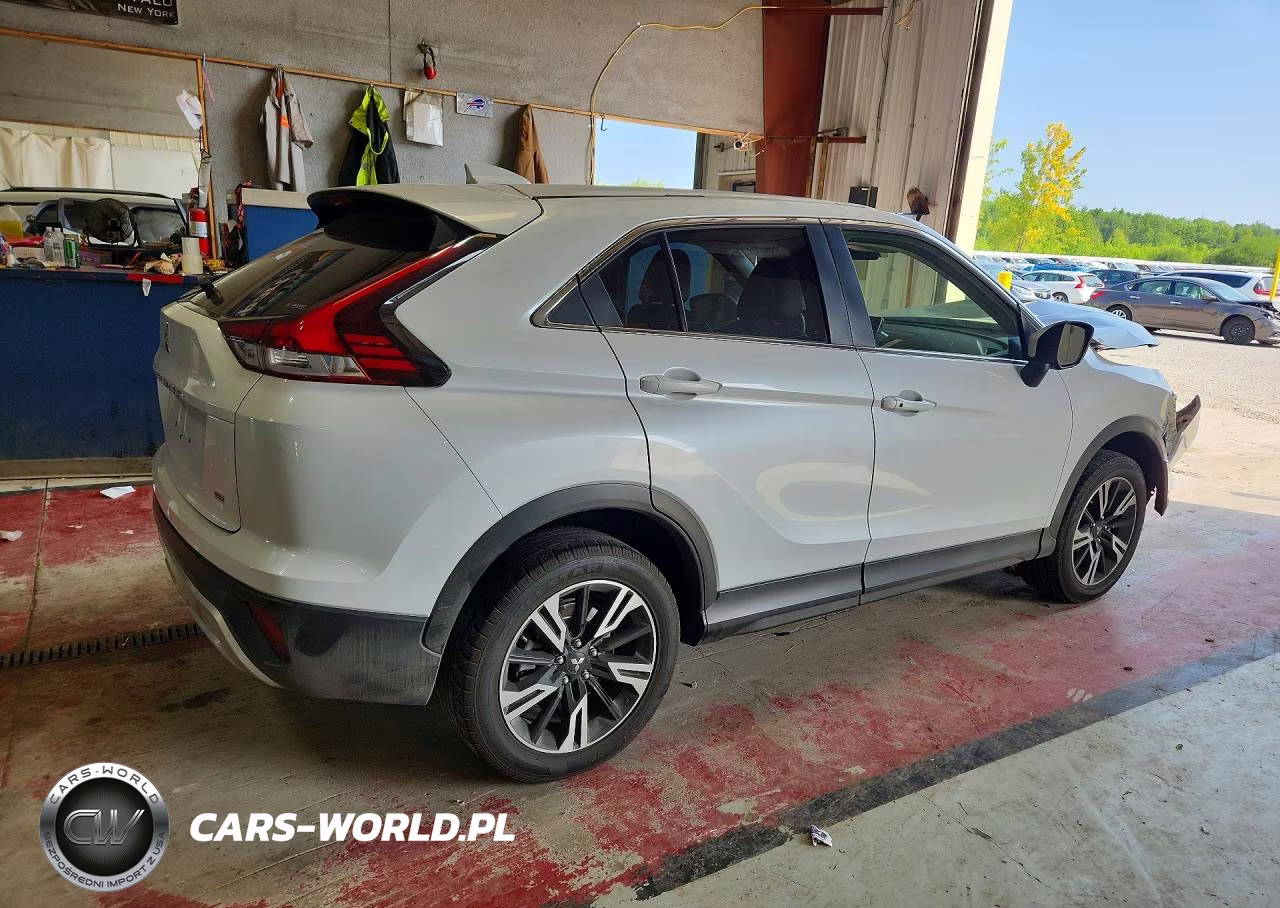 2024 Mitsubishi Eclipse Cross Se VIN:JA4ATWAAXRZ061588 - 3