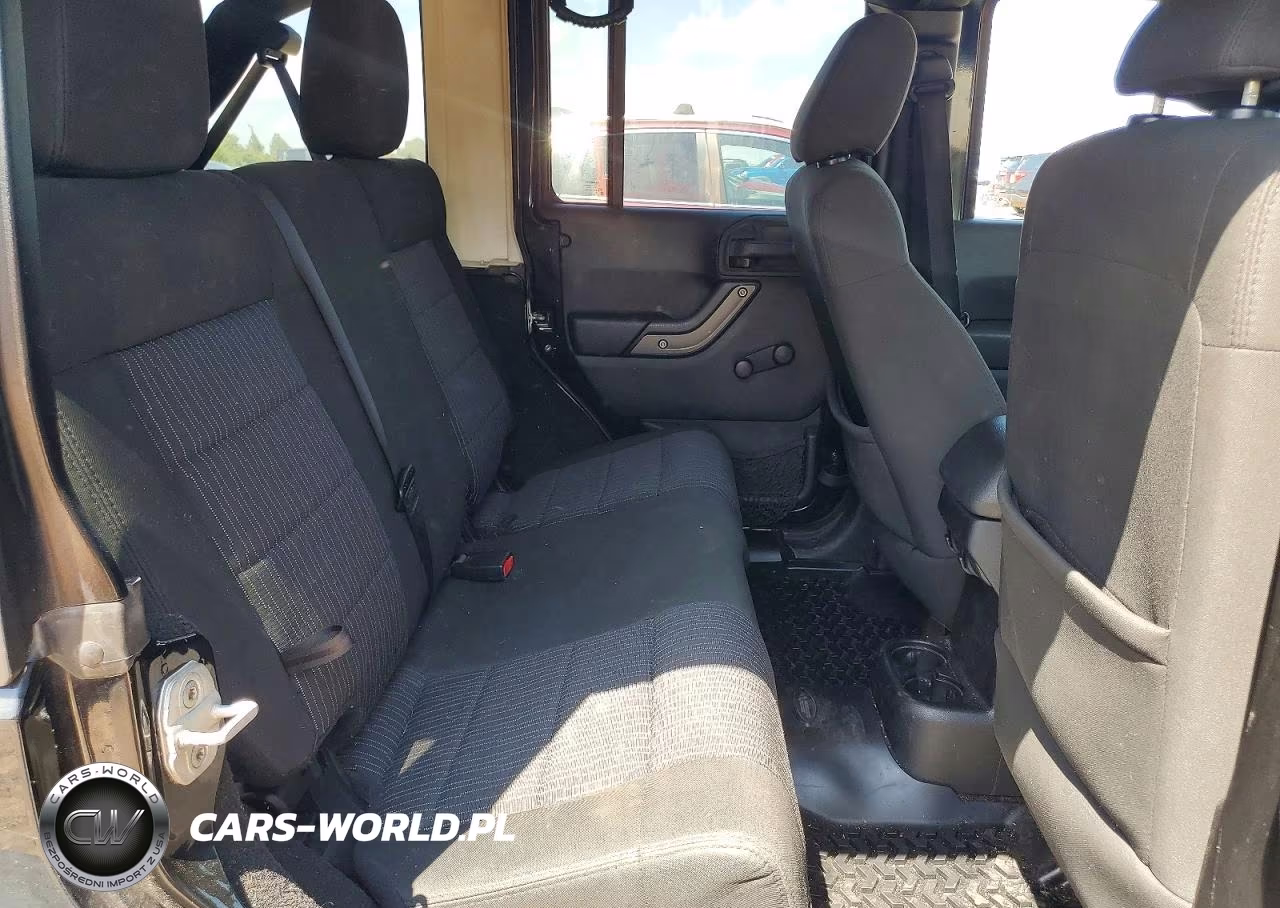 2012 Jeep Wrangler Unlimited Sport VIN:1C4BJWDG6CL249230 - 10