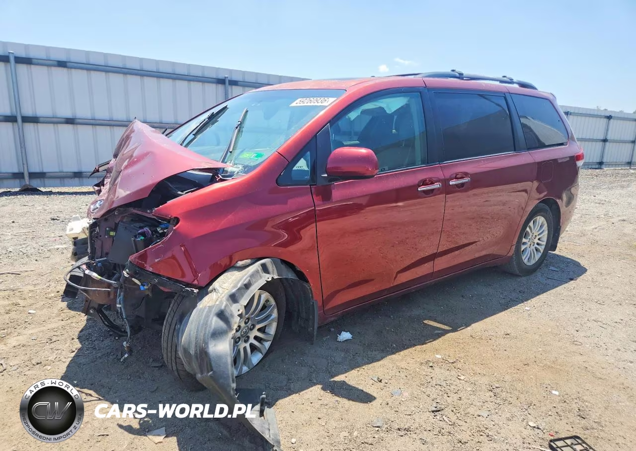 2012 Toyota Sienna Xle 8-Passenger – zdjęcie 1 z 13