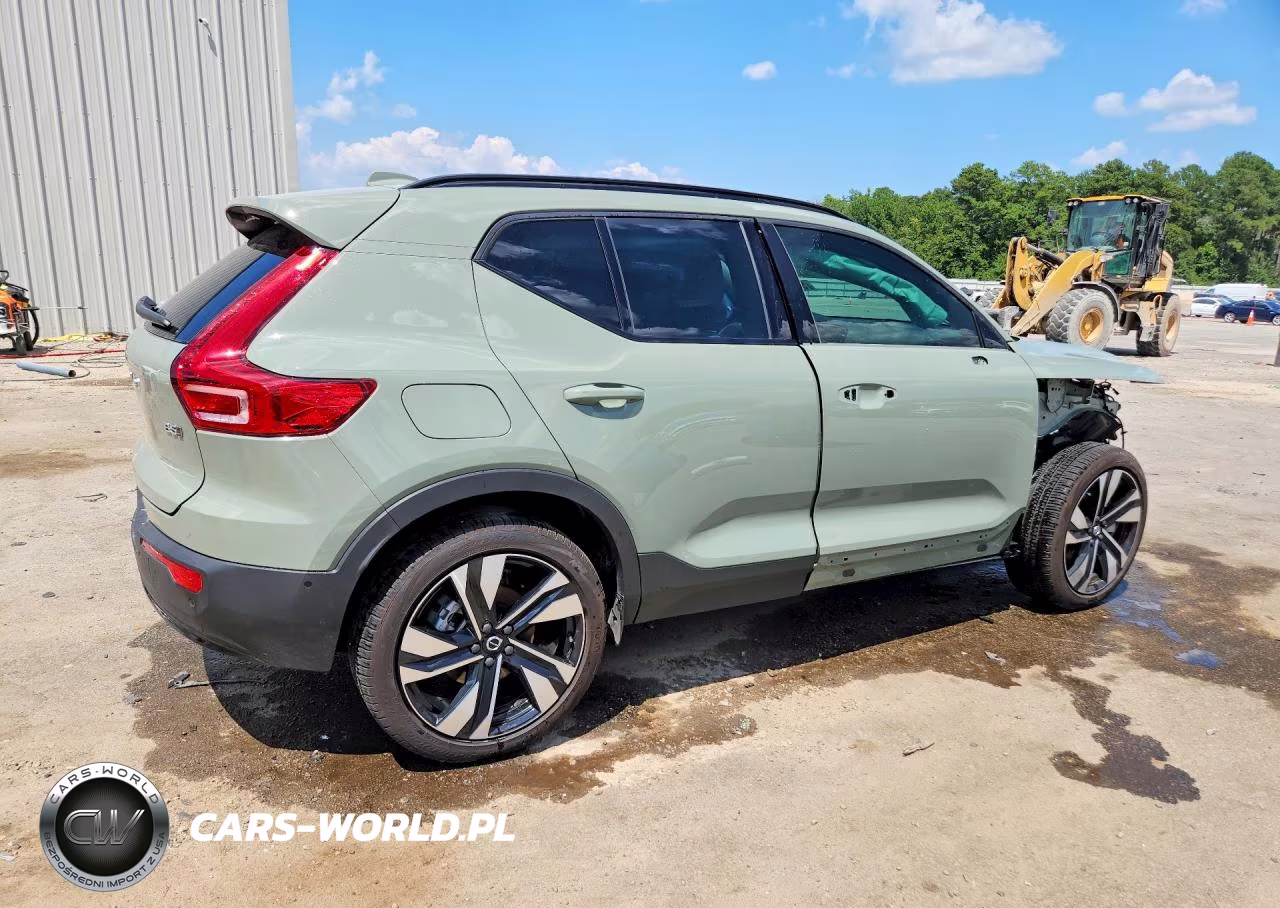 2025 Volvo Xc40 Plus VIN:YV4L12UC6S2605977 - 3
