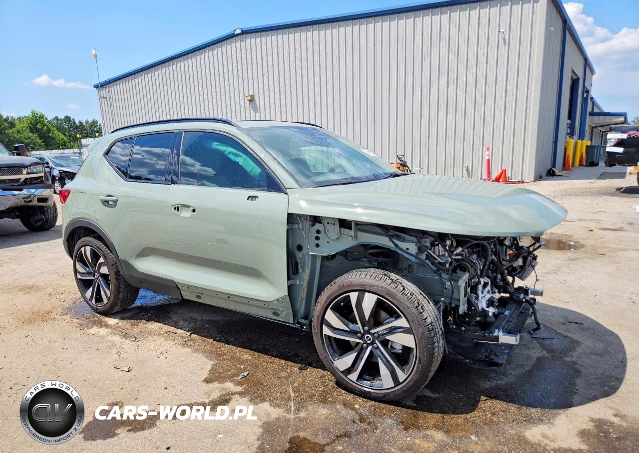2025 Volvo Xc40 Plus VIN:YV4L12UC6S2605977 - 4