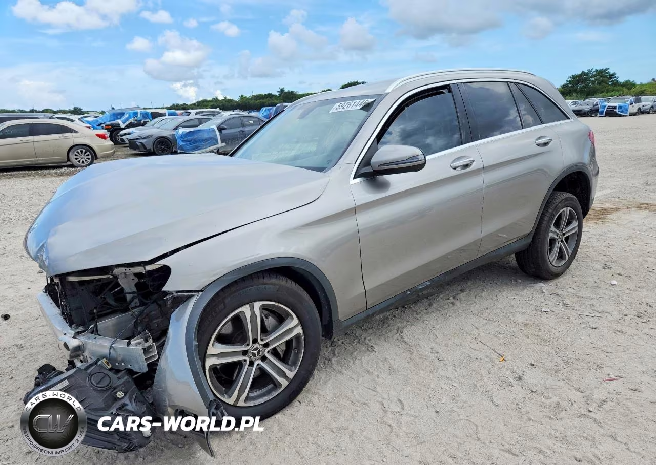 2019 Mercedes-Benz Glc 300 – zdjęcie 1 z 13
