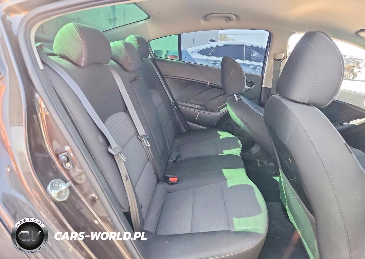 2018 Kia Forte Lx VIN:3KPFL4A71JE180926 - 10