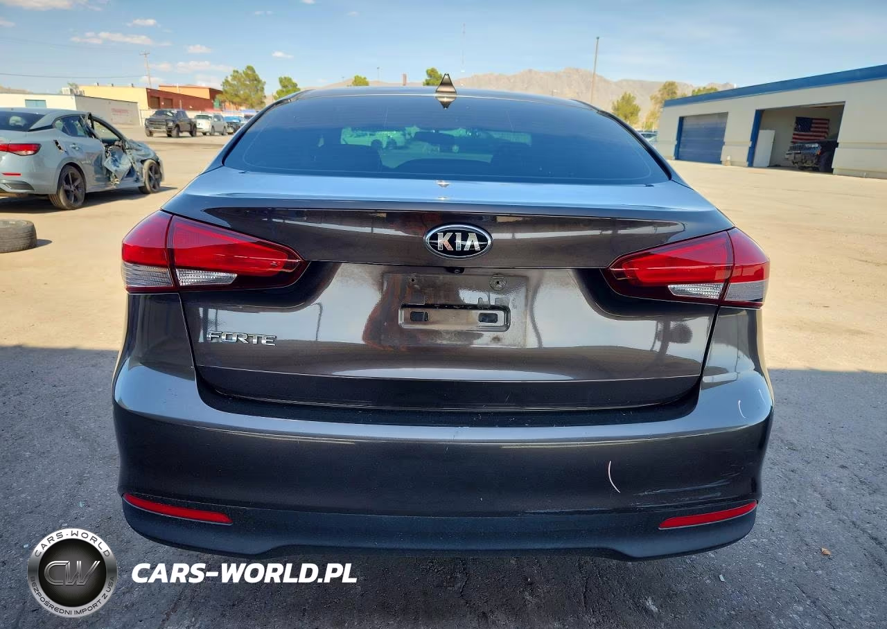 2018 Kia Forte Lx VIN:3KPFL4A71JE180926 - 6