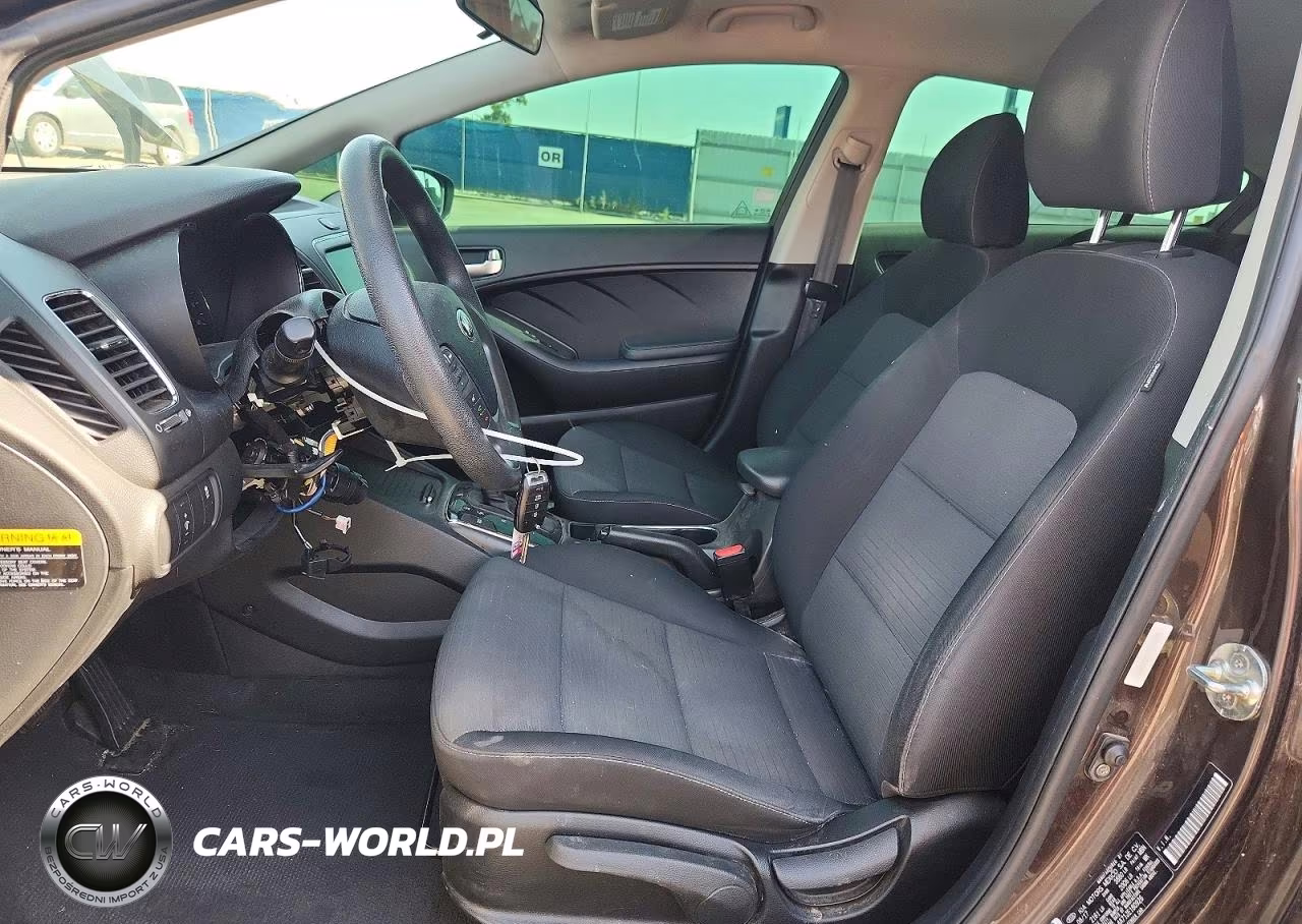 2018 Kia Forte Lx VIN:3KPFL4A71JE180926 - 7