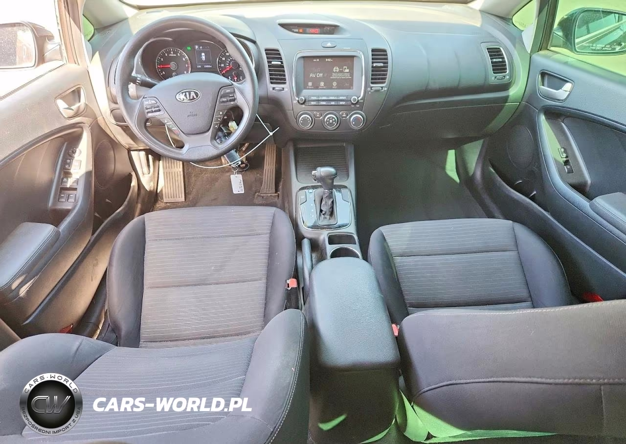 2018 Kia Forte Lx VIN:3KPFL4A71JE180926 - 8