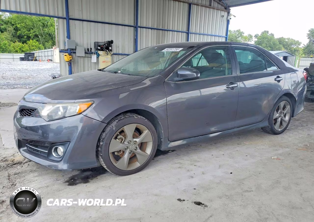 2014 Toyota Camry Se V6 – zdjęcie 1 z 12