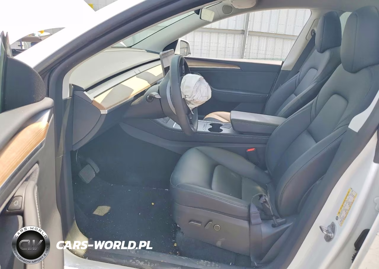 2025 Tesla Model Y VIN:7SAYGDEE9SA344960 - 7