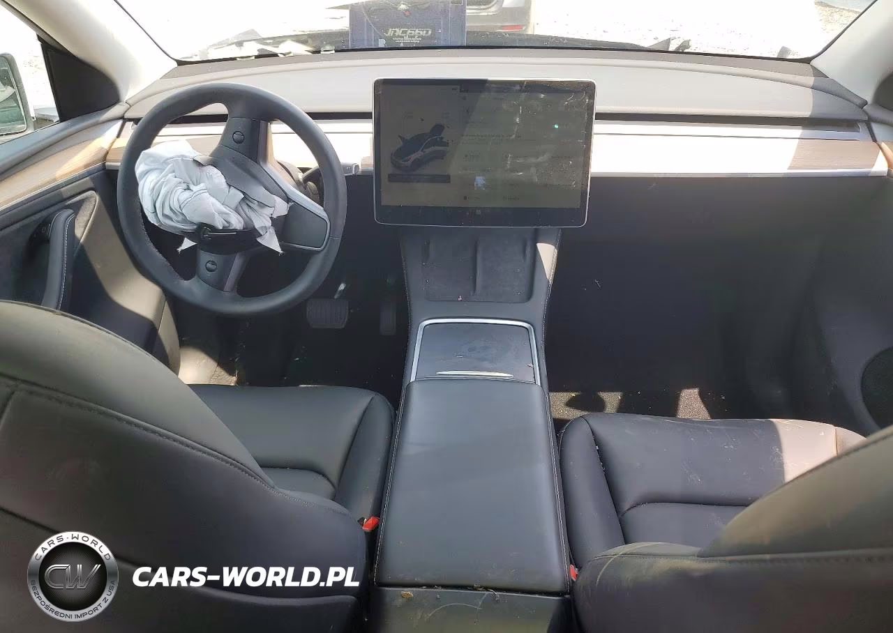 2025 Tesla Model Y VIN:7SAYGDEE9SA344960 - 8