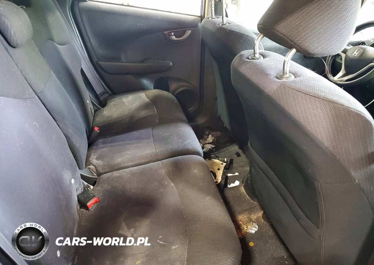 2013 Honda Fit Sport VIN:JHMGE8H56DC019010 - 11