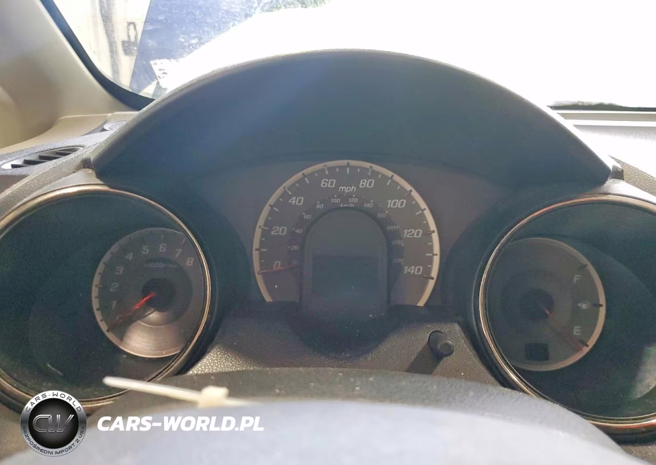 2013 Honda Fit Sport VIN:JHMGE8H56DC019010 - 9