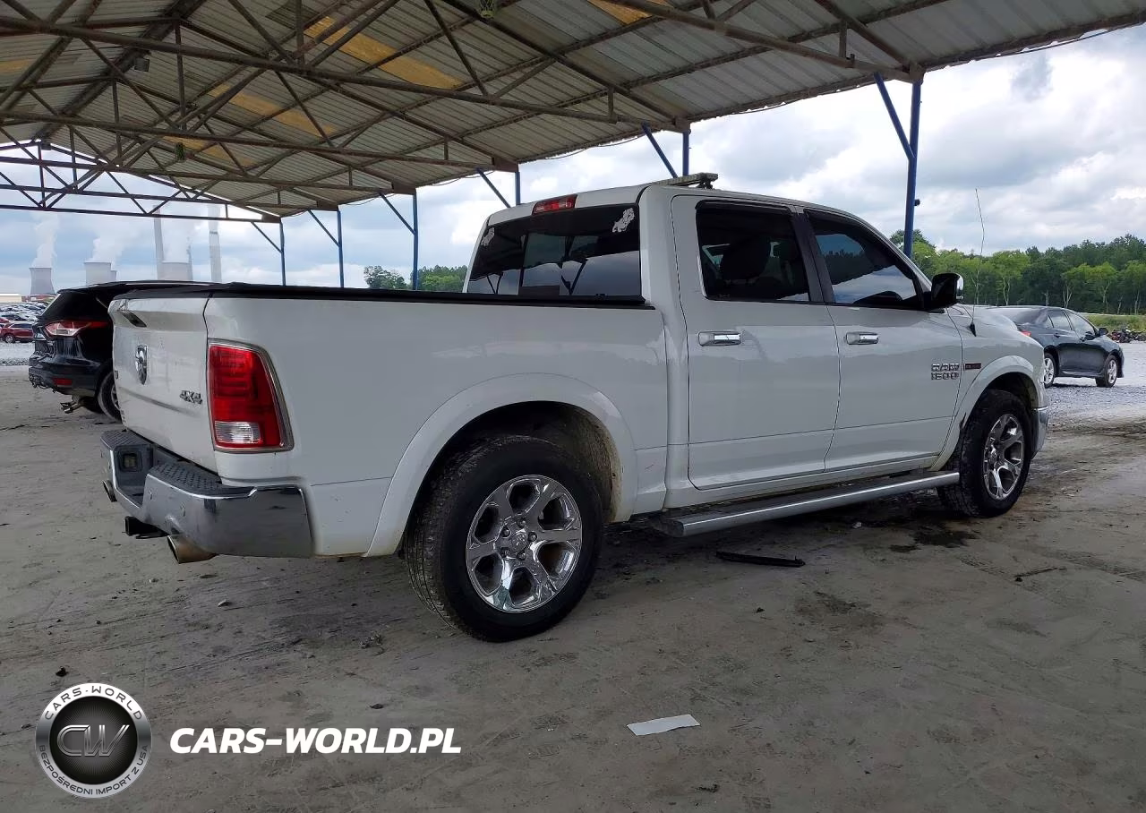 2016 Ram 1500 Laramie VIN:1C6RR7NM2GS337261 - 3