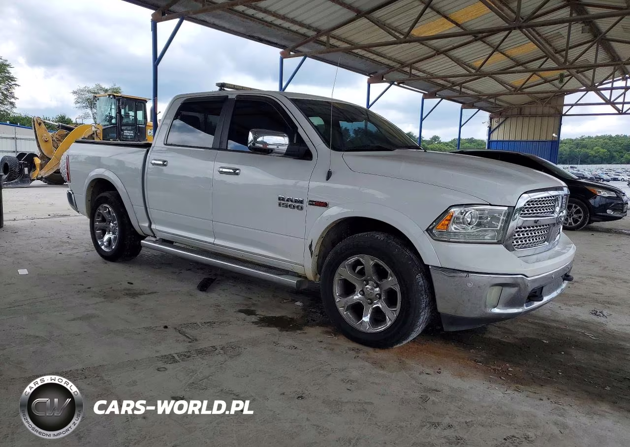 2016 Ram 1500 Laramie VIN:1C6RR7NM2GS337261 - 4