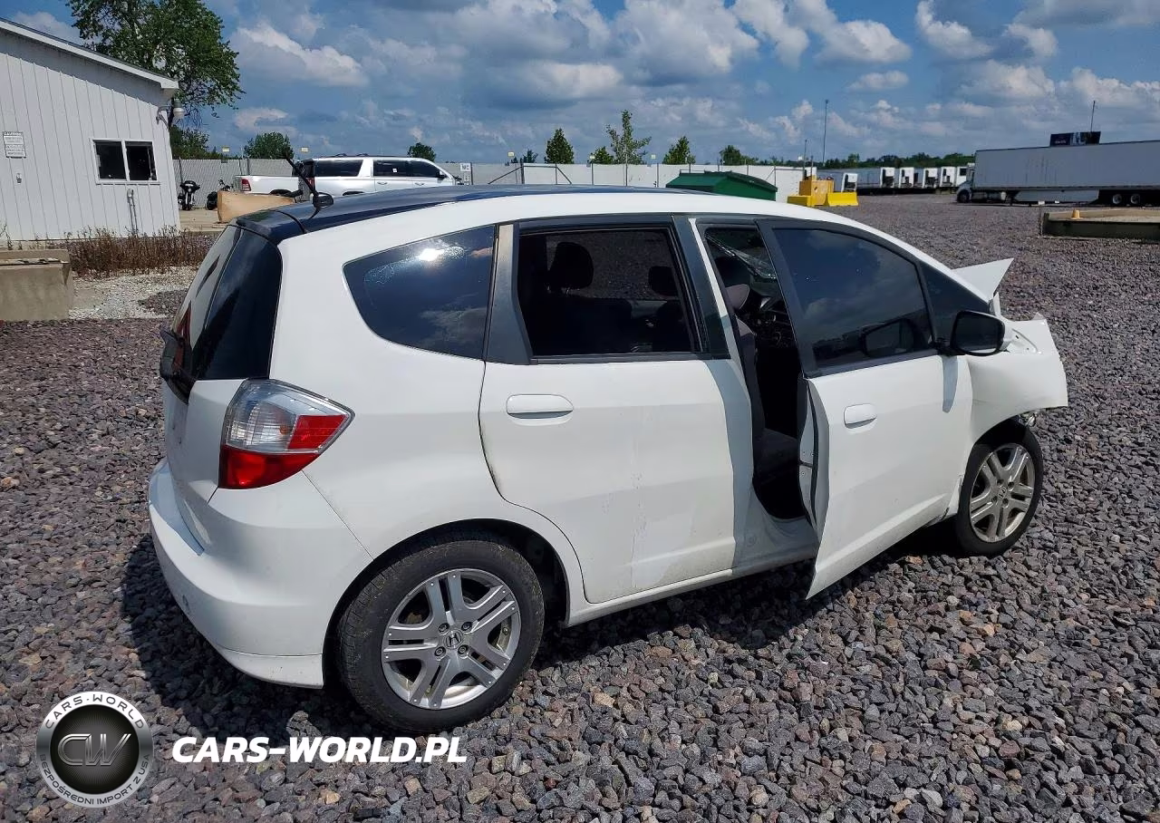 2012 Honda Fit VIN:JHMGE8H3XCC033957 - 3