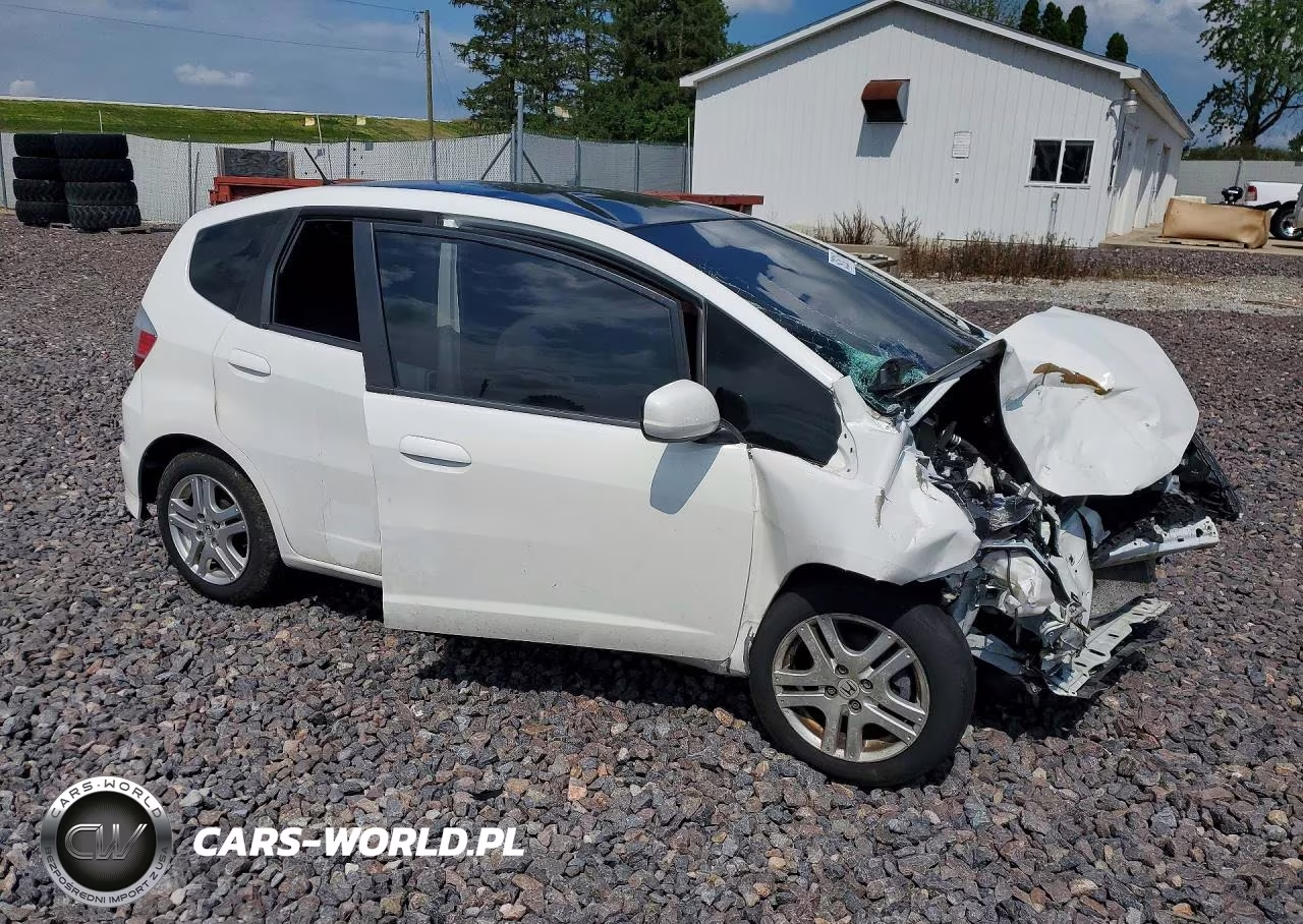 2012 Honda Fit VIN:JHMGE8H3XCC033957 - 4