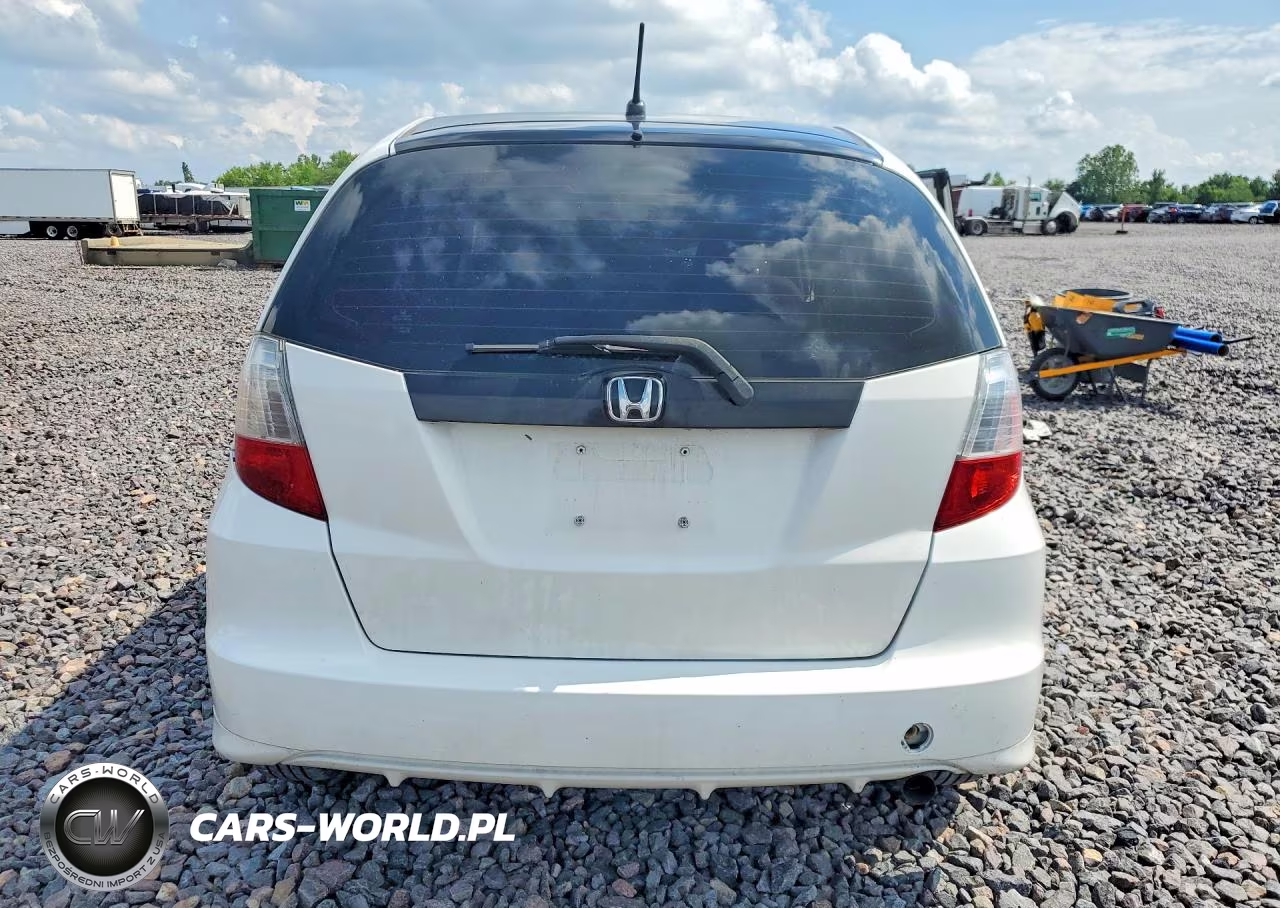 2012 Honda Fit VIN:JHMGE8H3XCC033957 - 6