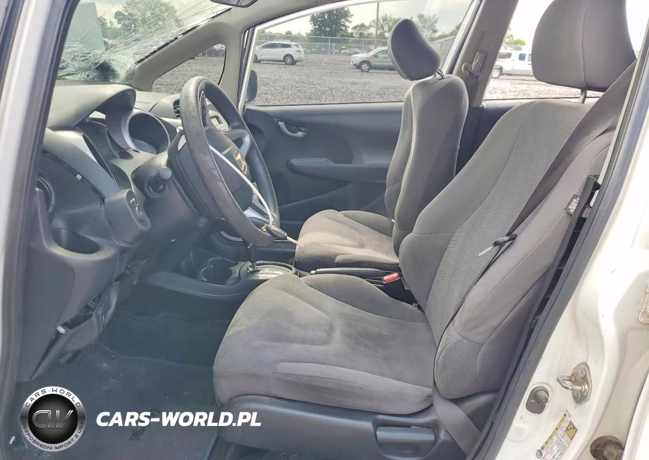 2012 Honda Fit VIN:JHMGE8H3XCC033957 - 7