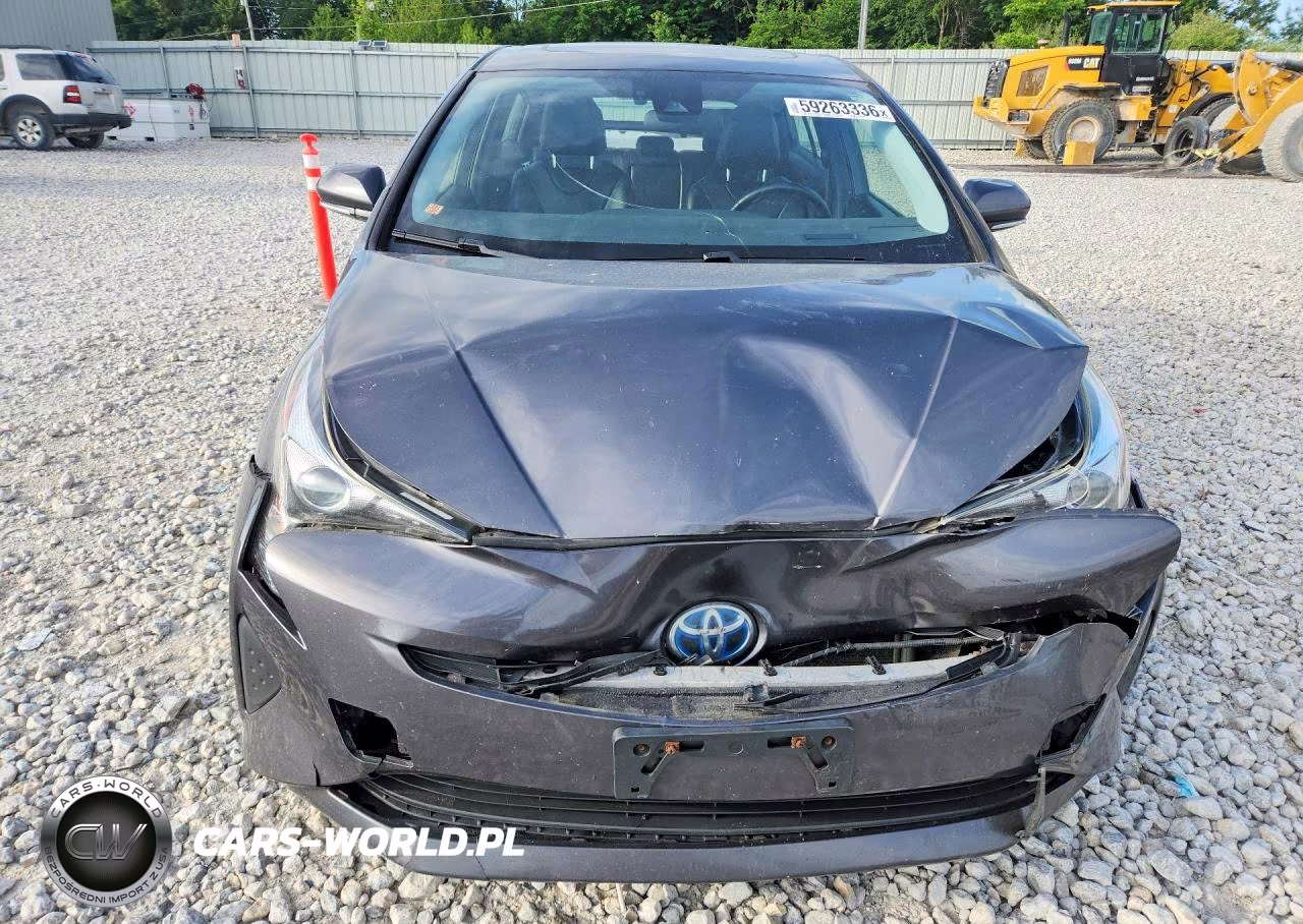 2017 Toyota Prius Three VIN:JTDKARFU7H3530836 - 5
