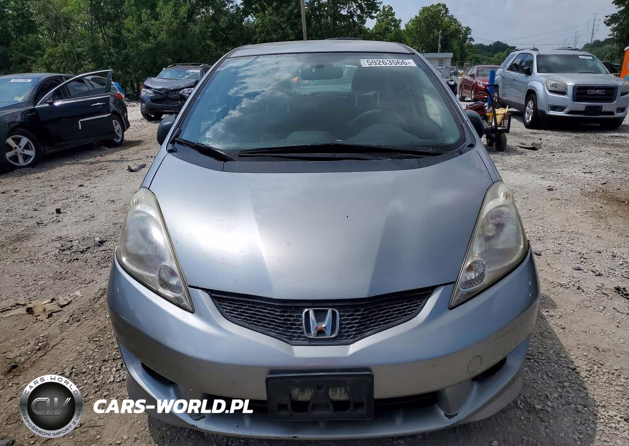 2010 Honda Fit Sport VIN:JHMGE8H62AS024554 - 5