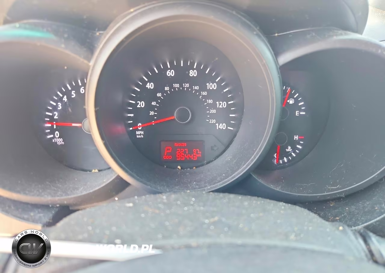 2012 Kia Soul Base VIN:KNDJT2A54C7745721 - 9