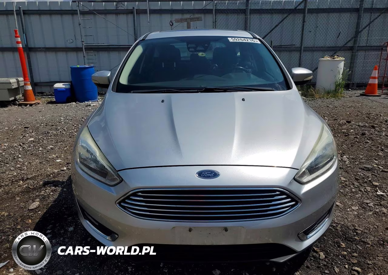 2016 Ford Focus Titanium VIN:1FADP3N24GL313978 - 5