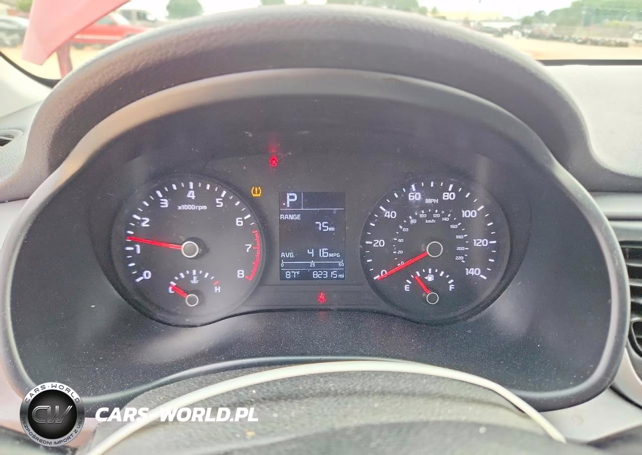2018 Kia Rio VIN:3KPA24AB1JE066152 - 9