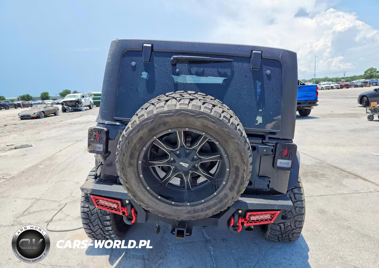 2014 Jeep Wrangler Unlimited Sahara VIN:1C4BJWEG5EL197848 - 6
