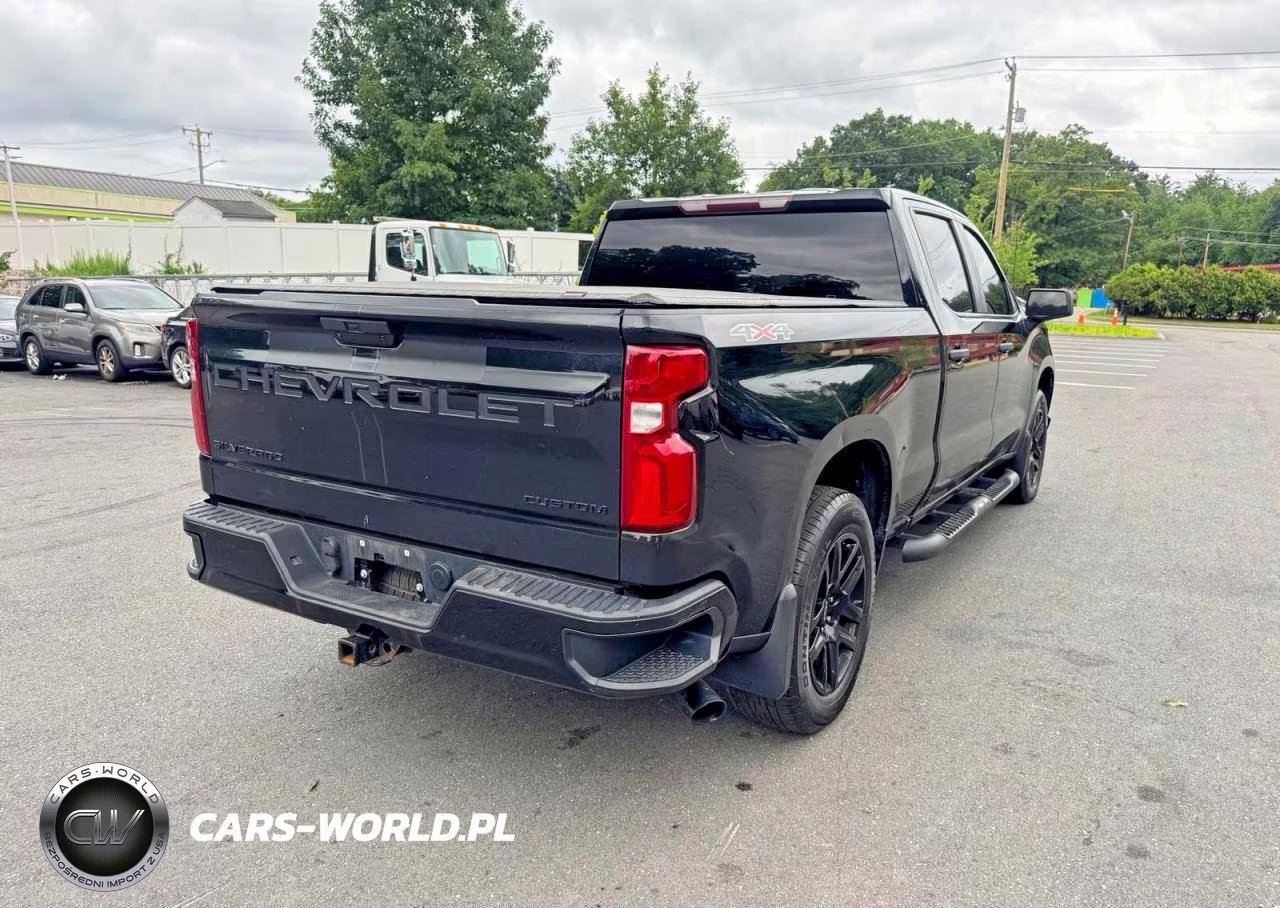 2021 Chevrolet Silverado K1500 Custom VIN:1GCPYBEK6MZ324018 - 3