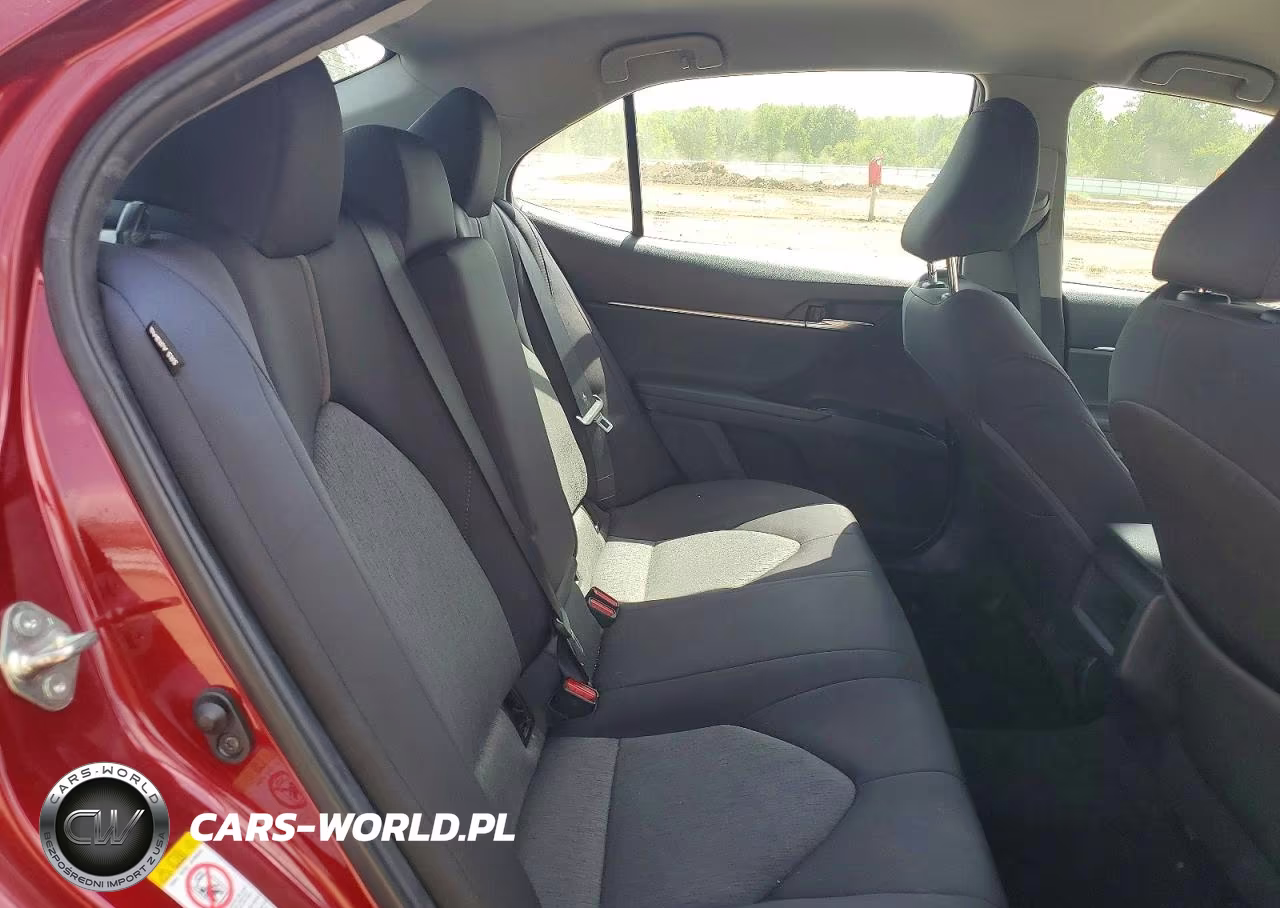 2018 Toyota Camry Le VIN:4T1B11HK2JU535855 - 10