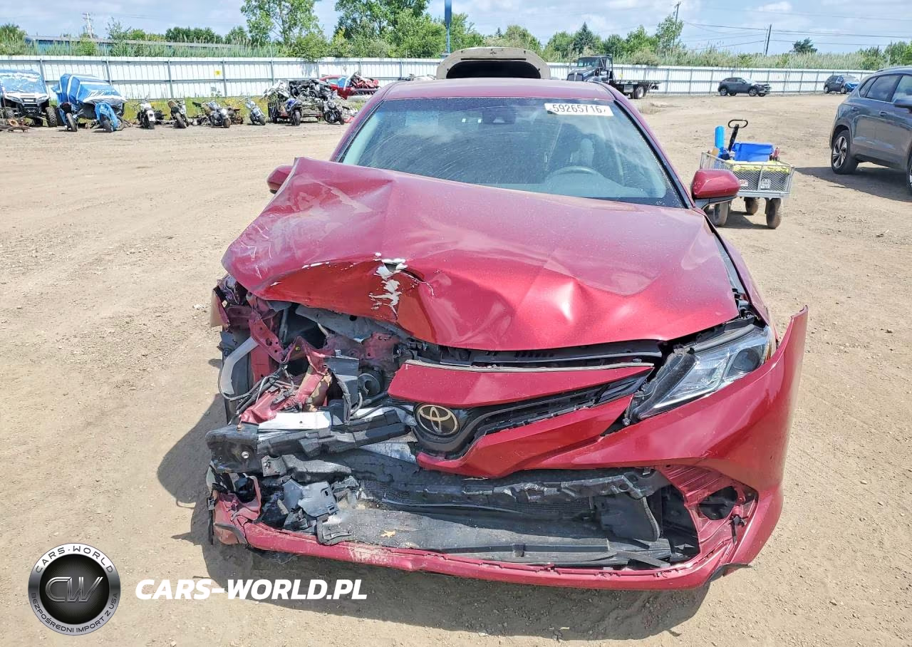 2018 Toyota Camry Le VIN:4T1B11HK2JU535855 - 5