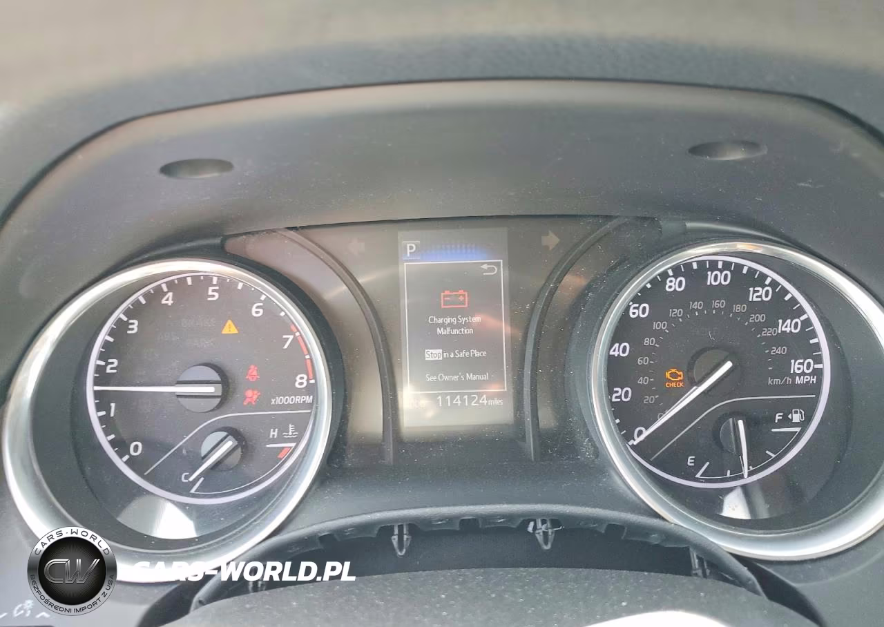 2018 Toyota Camry Le VIN:4T1B11HK2JU535855 - 9