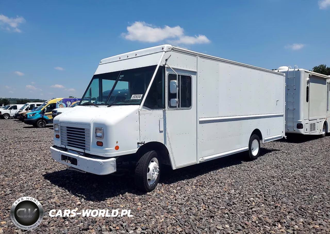 2015 Ford F59 Delivery Truck