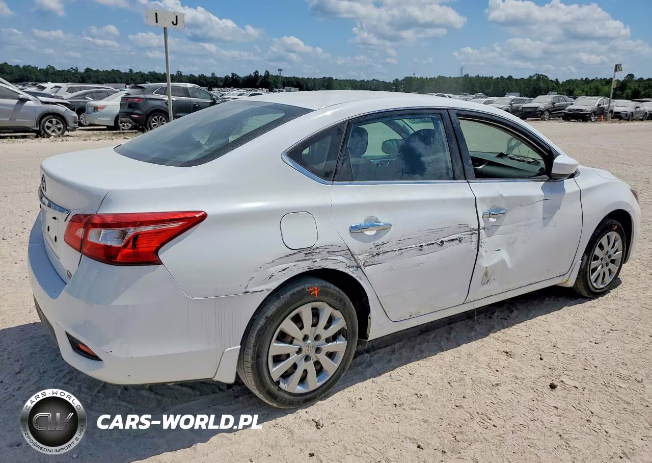 2018 Nissan Sentra S VIN:3N1AB7AP7JY236027 - 3