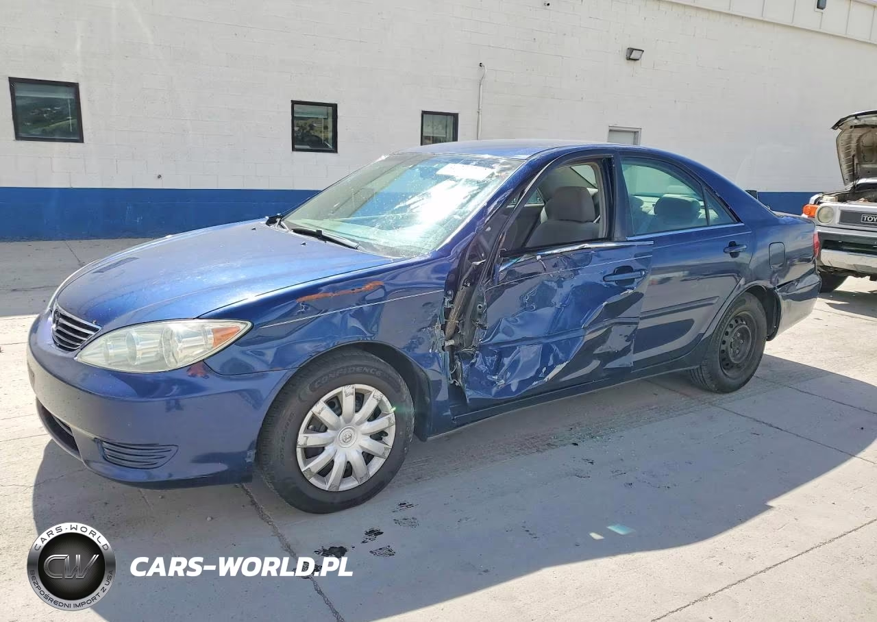 2005 Toyota Camry Le