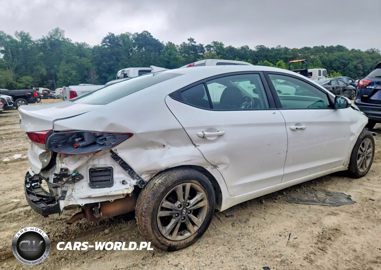 2018 Hyundai Elantra Value Edition VIN:5NPD84LF4JH315941 - 3