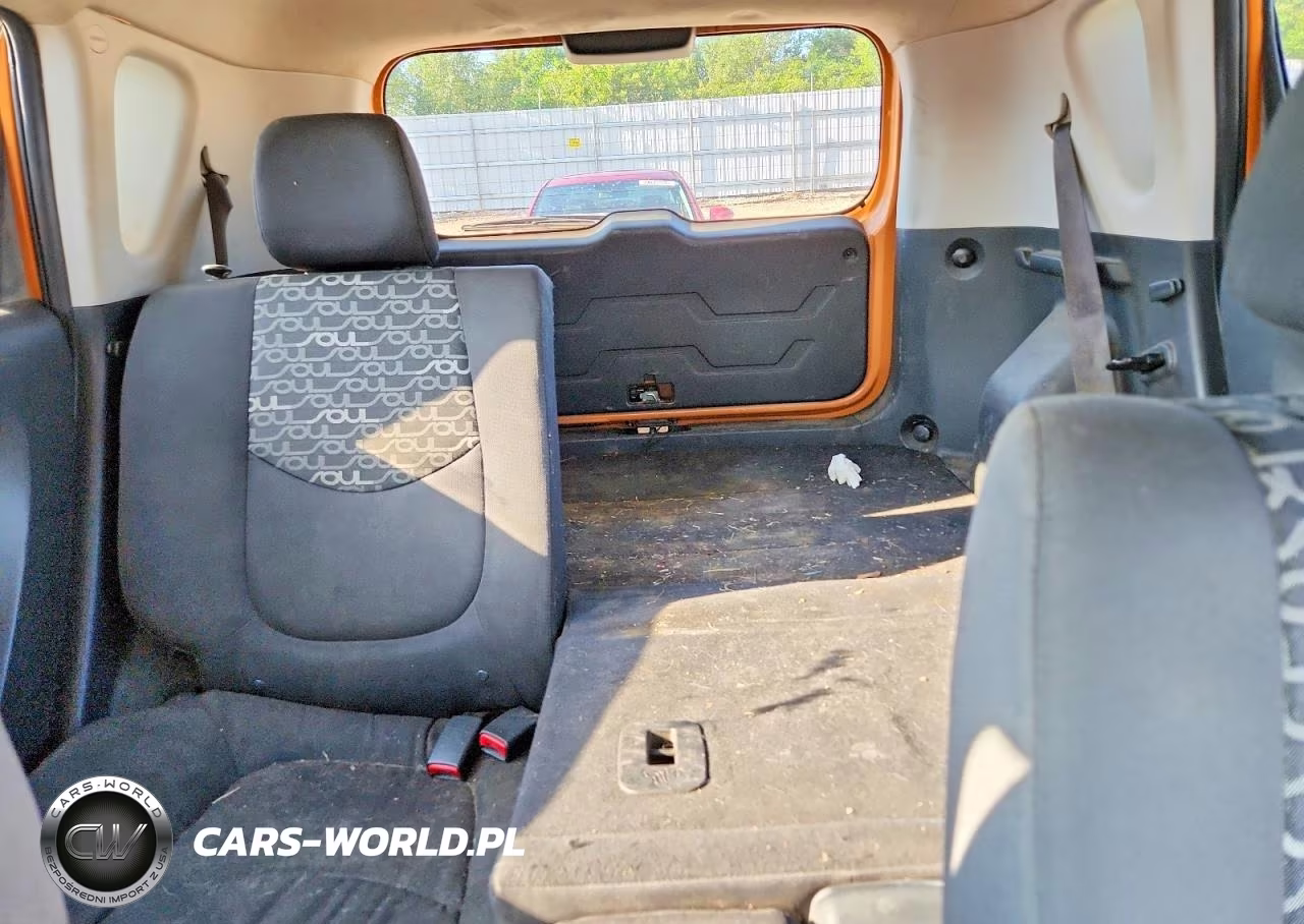 2011 Kia Soul + VIN:KNDJT2A26B7304208 - 10
