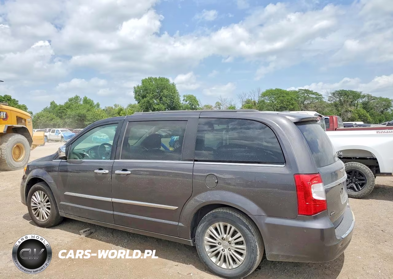 2015 Chrysler Town & Country Touring L VIN:2C4RC1CG1FR572965 - 2