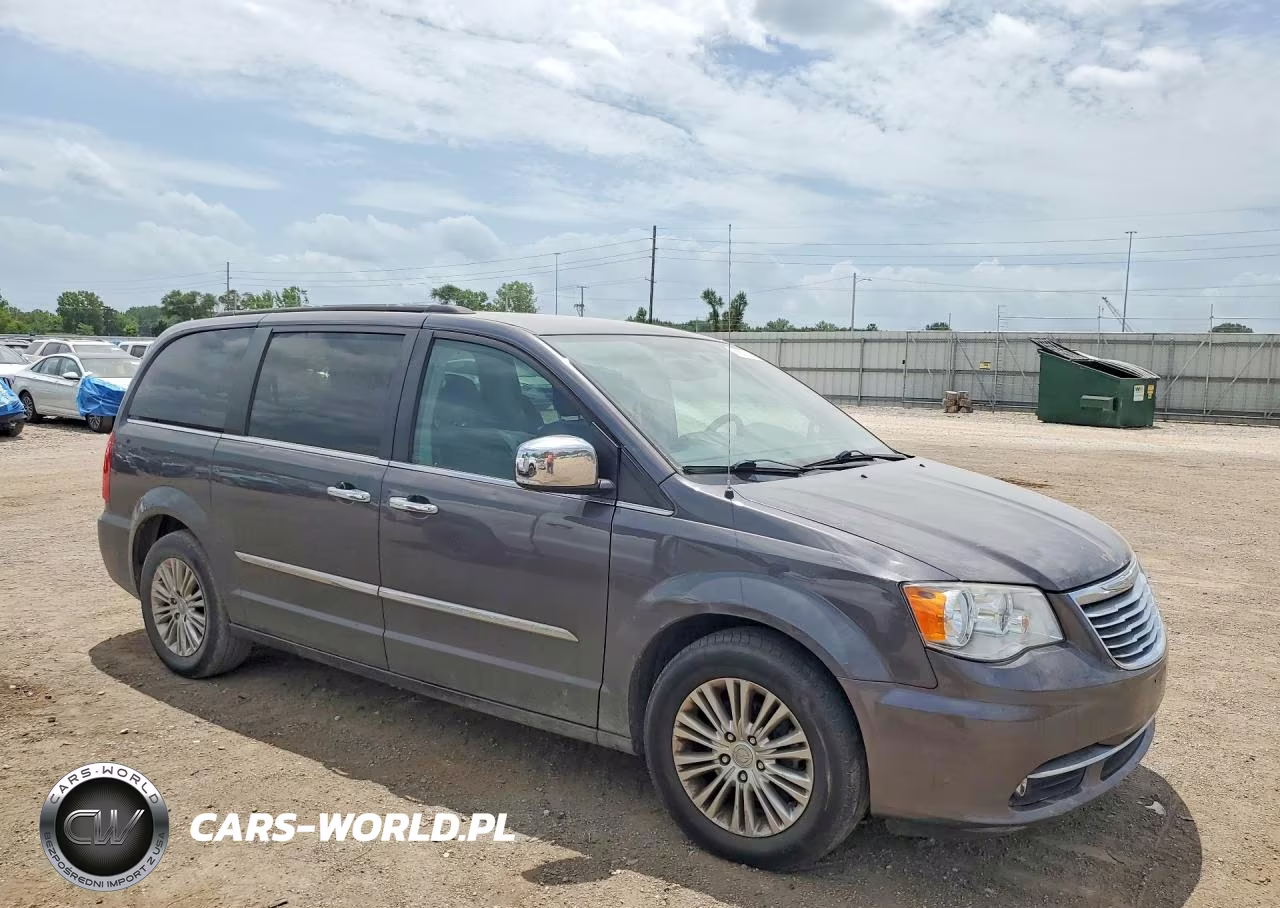 2015 Chrysler Town & Country Touring L VIN:2C4RC1CG1FR572965 - 4