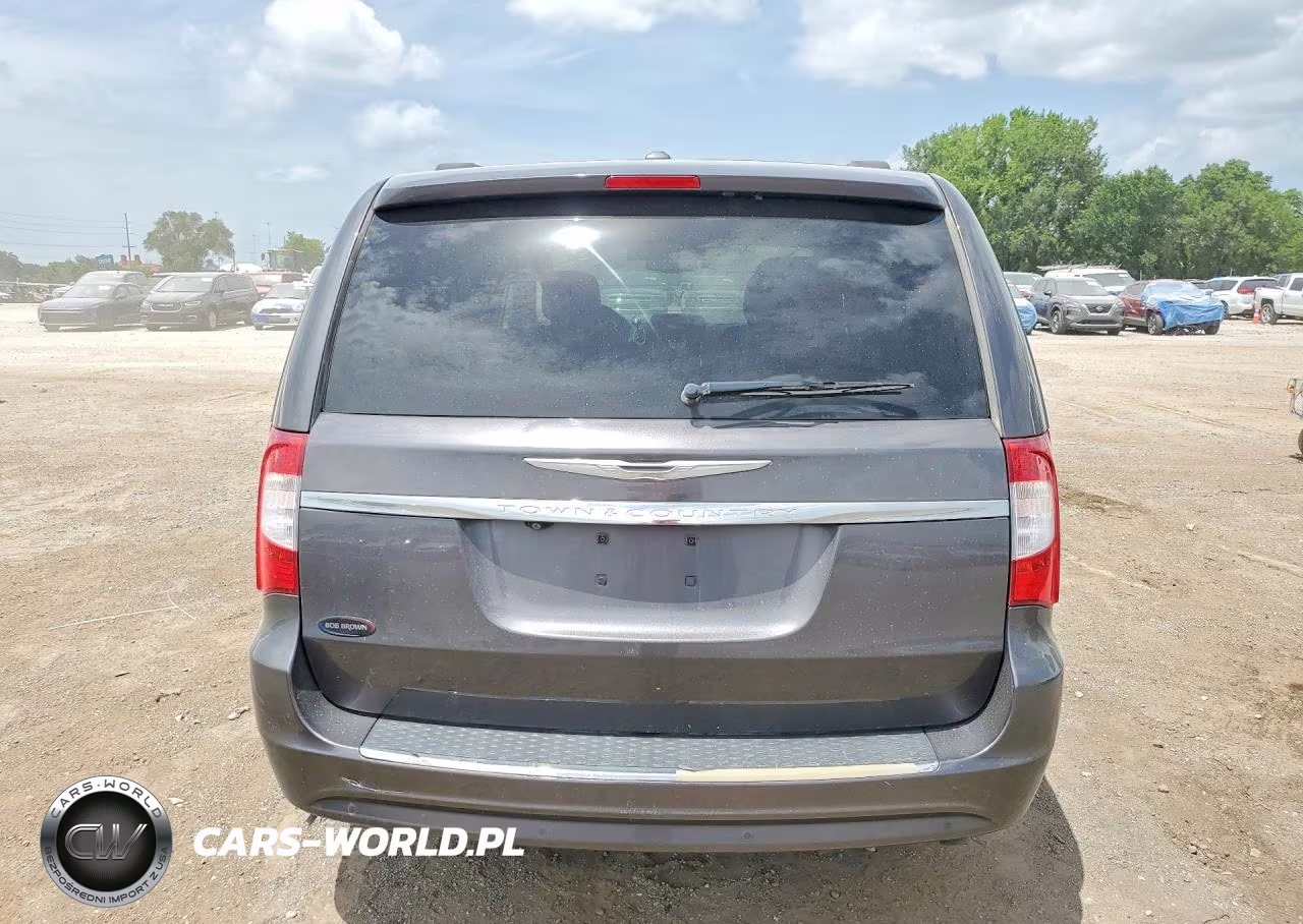 2015 Chrysler Town & Country Touring L VIN:2C4RC1CG1FR572965 - 6
