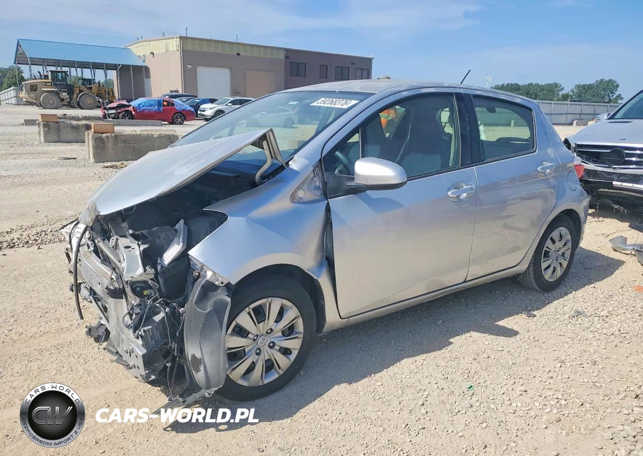 2012 Toyota Yaris 5-Door Le